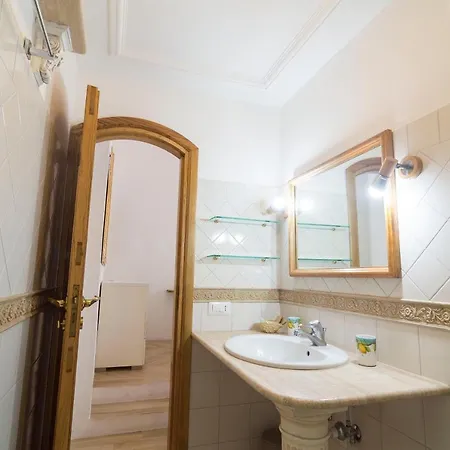 B&B Il Veliero Charming 아나카프리